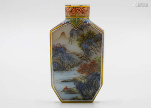 A Chinese Peking Glass Snuff Bottle