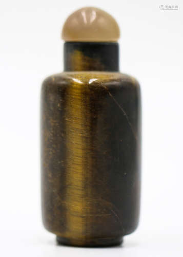 A Chinese Brown Peking Glass Snuff Bottle