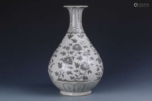  A Chinese Iron-Red Glazed Porcelain Vase