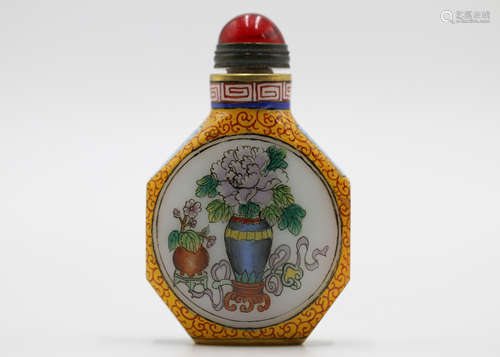 A Chinese Peking Glass Snuff Bottle