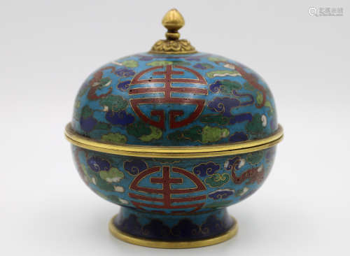 A Chinese Cloisonné Round Box with Cover