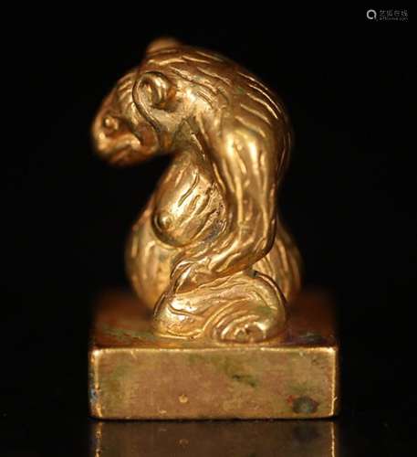 SILVER GILT BEAR SHAPE SEAL