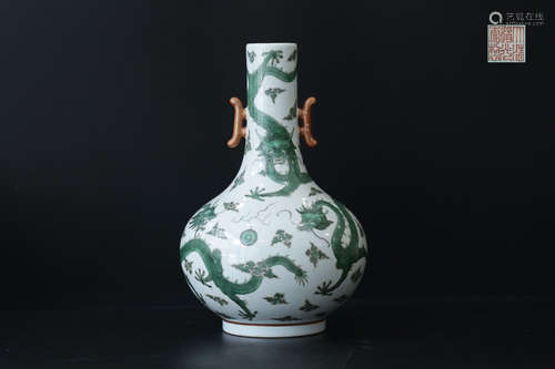 DAOGUANG MARK GREEN GLAZE VASE