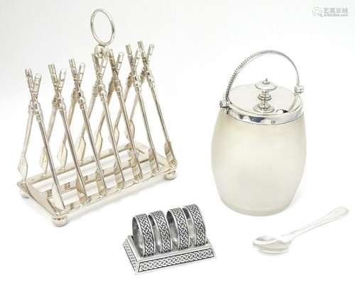 Assorted items comprising a silver plate novelty -