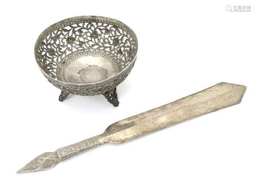 A late 19thC Colonial Indian silver bowl with floral