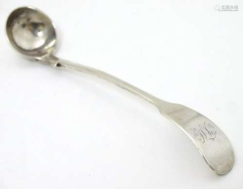 A Victorian silver fiddle pattern salt  / mustard