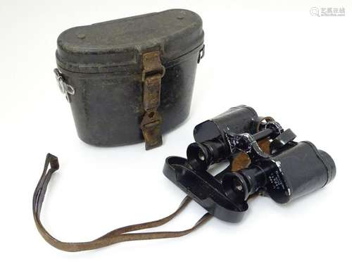 Militaria: a pair of WWII (World War 2, WW2)