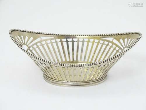 A Dutch silver bon bon dish with open work decoration 4