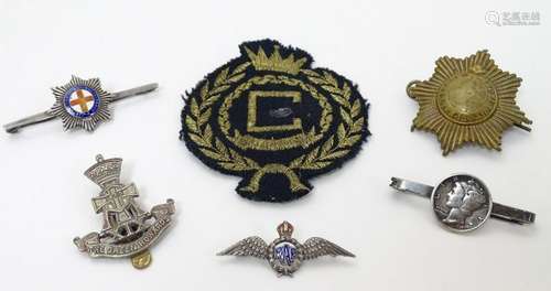 Militaria: a selection of military badges, to include a