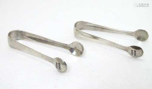 2 x small silver sugar tongs hallmarked Sheffield 1917