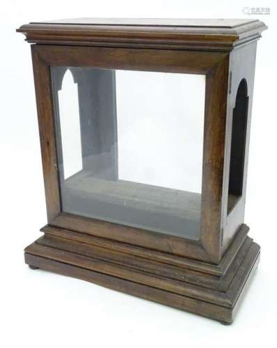 Bracket clock case: A late Victorian mahogany bracket