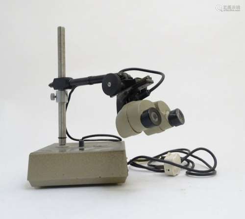 Watchmakers electric tool : an electric binocular