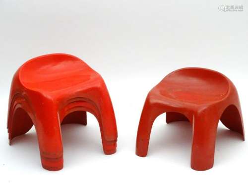Vintage Retro: an Italian made set of 5 stacking stools
