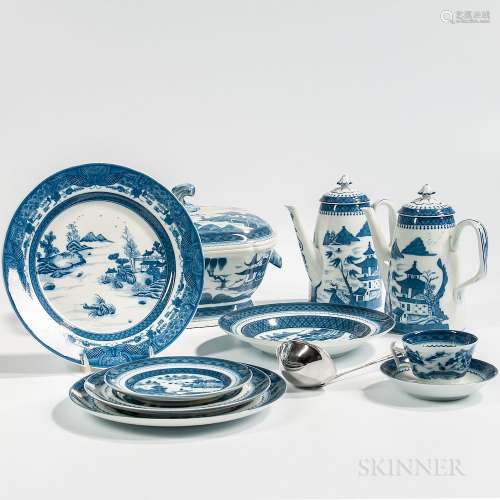 Large Canton Pattern Chinese Export-style Porcelain Service