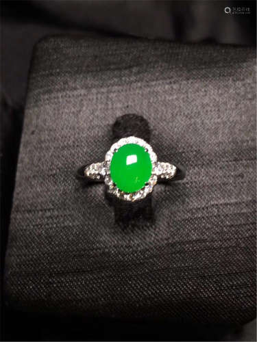 18K WHITE GOLD DIAMOND NATURAL JADEITE RING