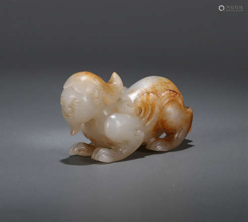 CHINESE ANCIENT JADE BEAST TABLE ITEM