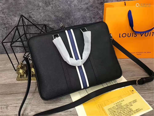 LOUIS VUITTON MAN'S BAG