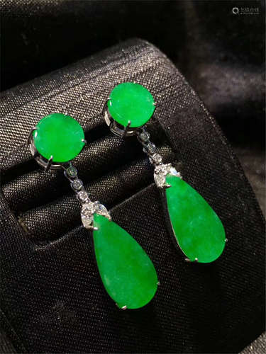 18K WHITE GOLD DIAMOND NATURAL JADEITE EARRINGS