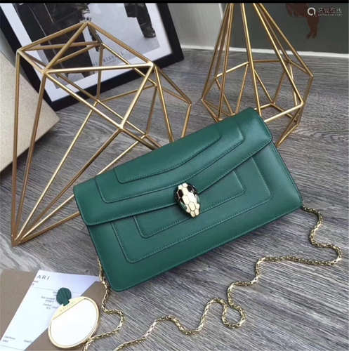 BVLGARI SERPENTI FOREVER EMERALD GREEN CALF LEATHER SHOULDER BAG