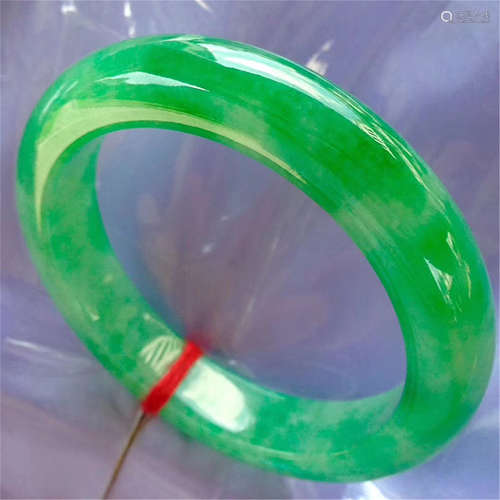 NATURAL JADEITE BANGLE