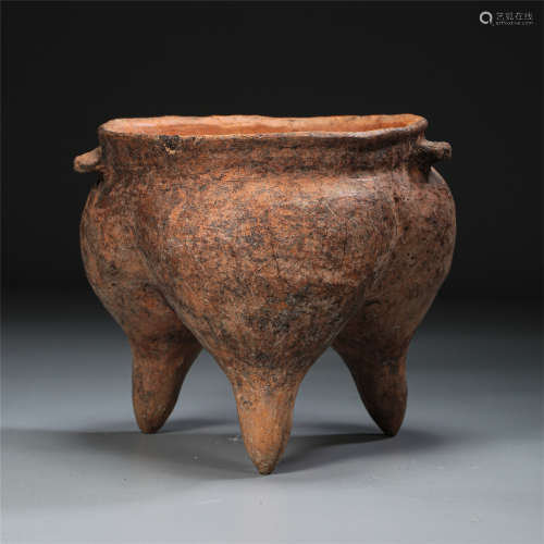 CHINESE POTTERY TRIPLE FEET WATER POT