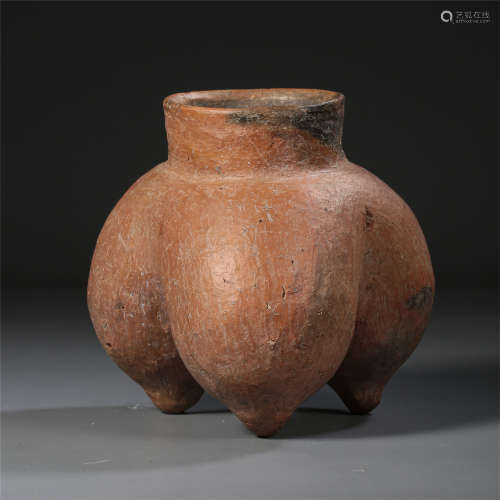 CHINESE POTTERY TRIPLE FEET WATER POT