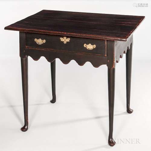 Queen Anne One-drawer Table