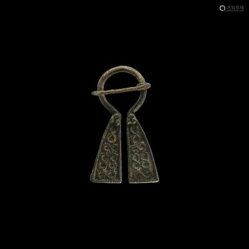 Viking Mordvinian Decorated Omega Brooch