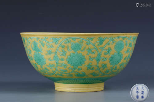 A Chinese Yellow Ground Green Glazed Porcelain Bowl