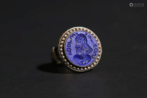 A Chinese Lapis Lazuli Inlaid Silver Ring