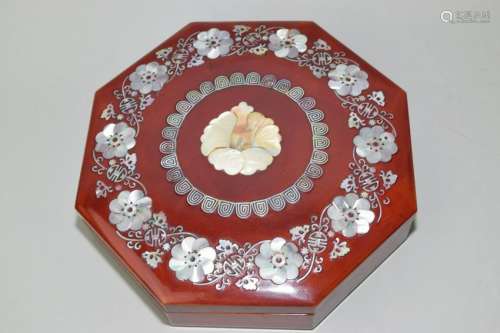 Chinese Mother-of-Pearl Inlay Hongmu Box