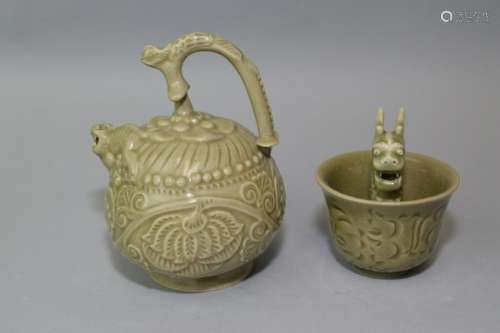 Chinese Celadon Glaze Reverse Teapot and Cup