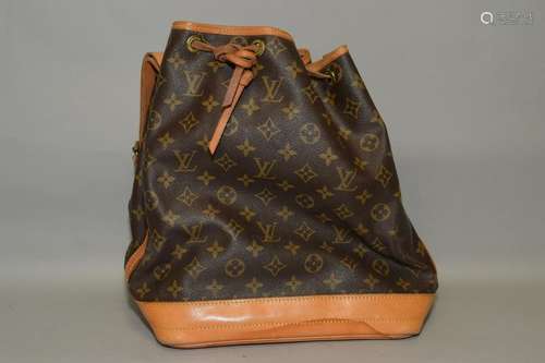 Louis Vuitton Style Bucket Bag